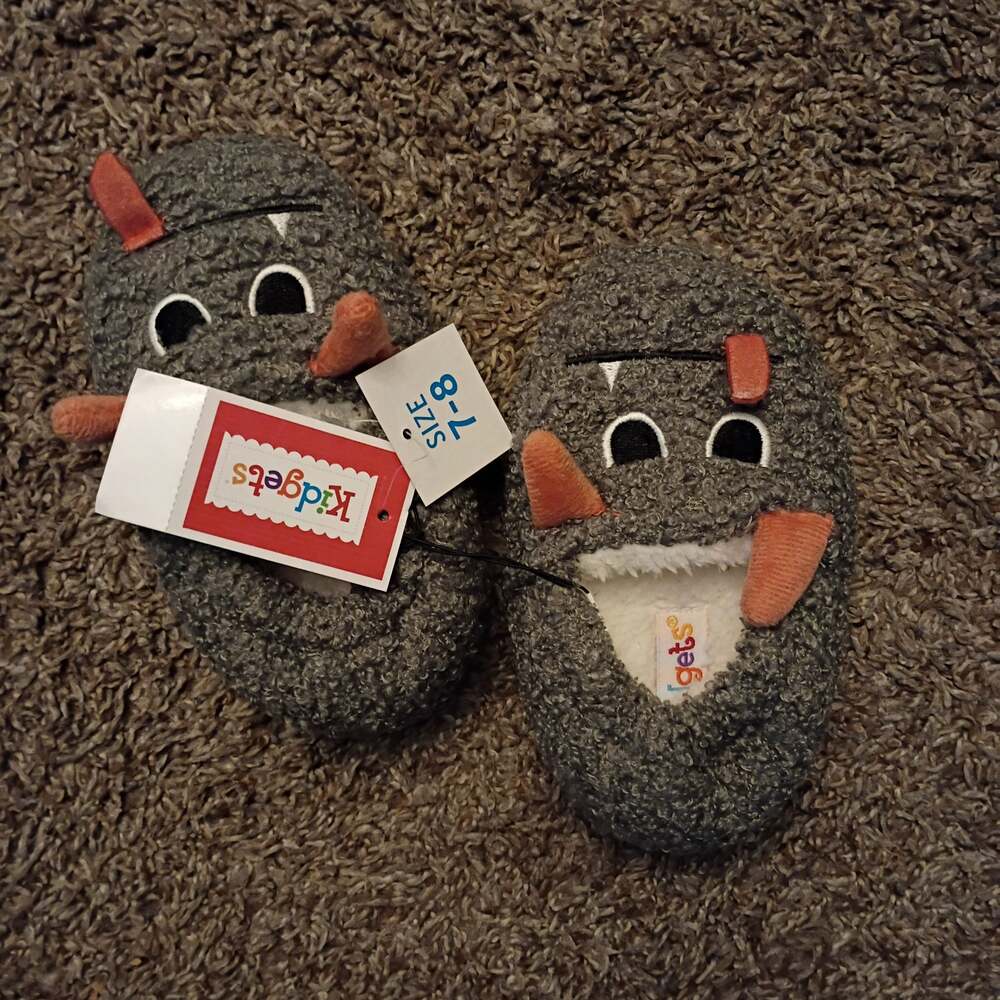 New!! Kidgets Baby Slippers Size 6 Puppies 🐶 no tags